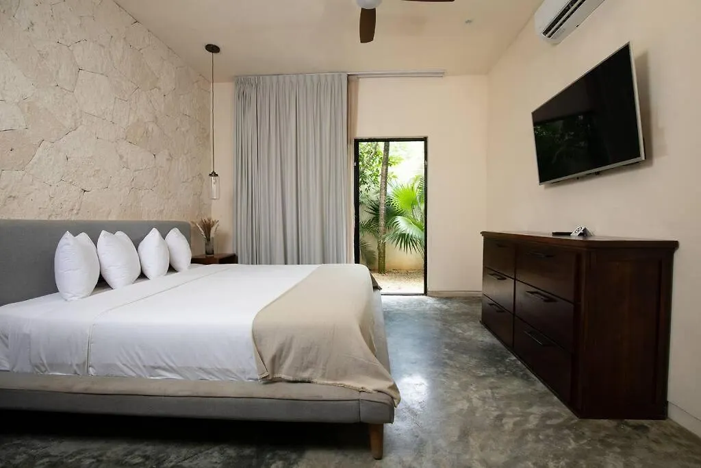 Luxury Villa With Private Pool & Great Concierge Service تولوم
